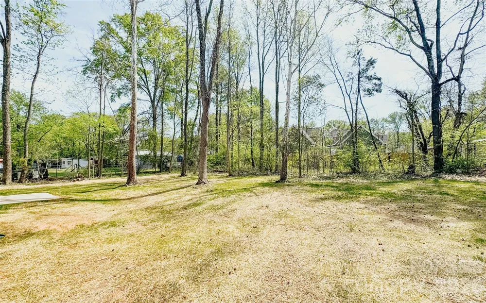 304 Woodside Drive Harrisburg, NC 28075