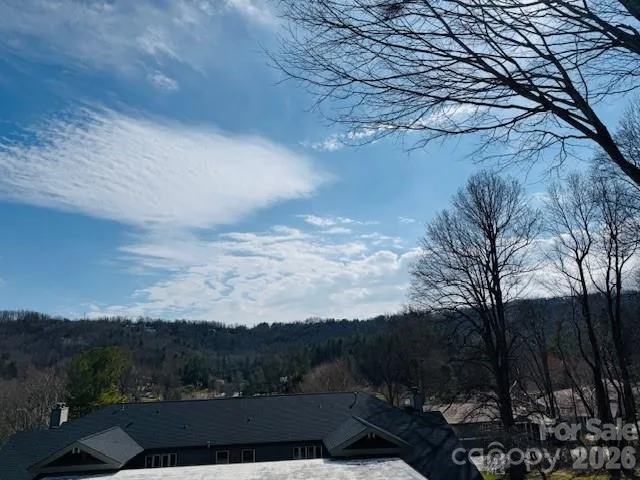 121 Burning Tree Lane #121 Flat Rock, NC 28731