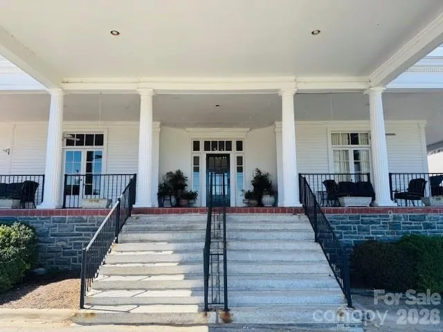 121 Burning Tree Lane #121 Flat Rock, NC 28731