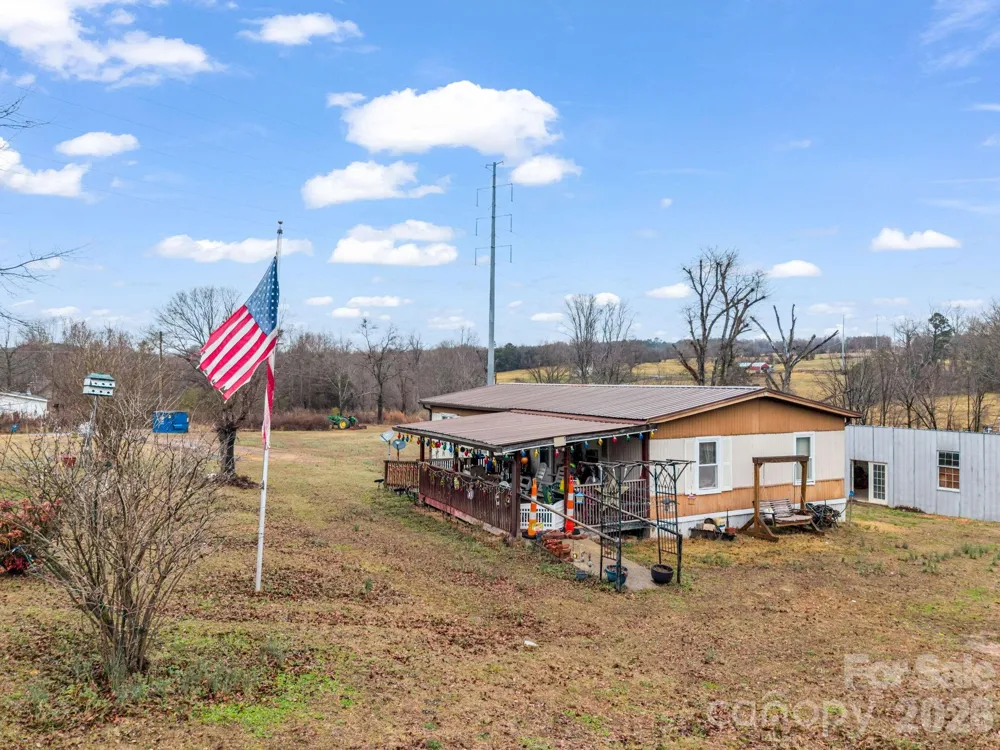 827 Old Henrietta Road Forest City, NC 28043