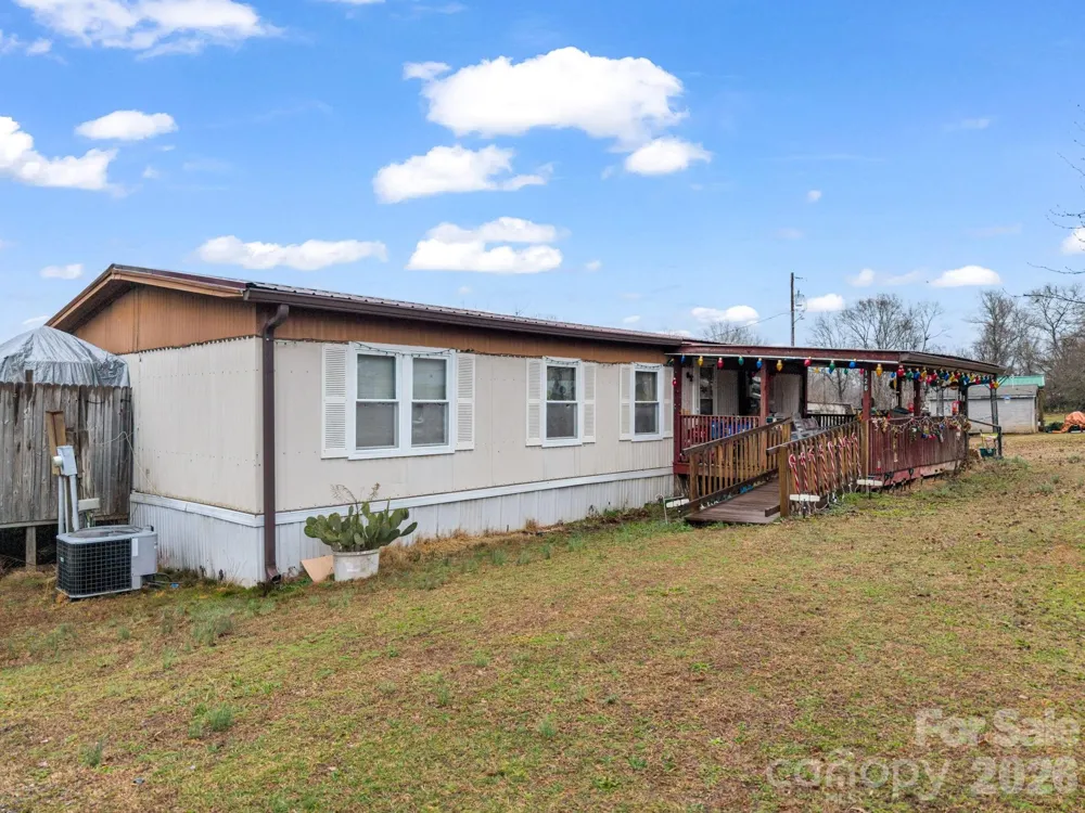 827 Old Henrietta Road Forest City, NC 28043