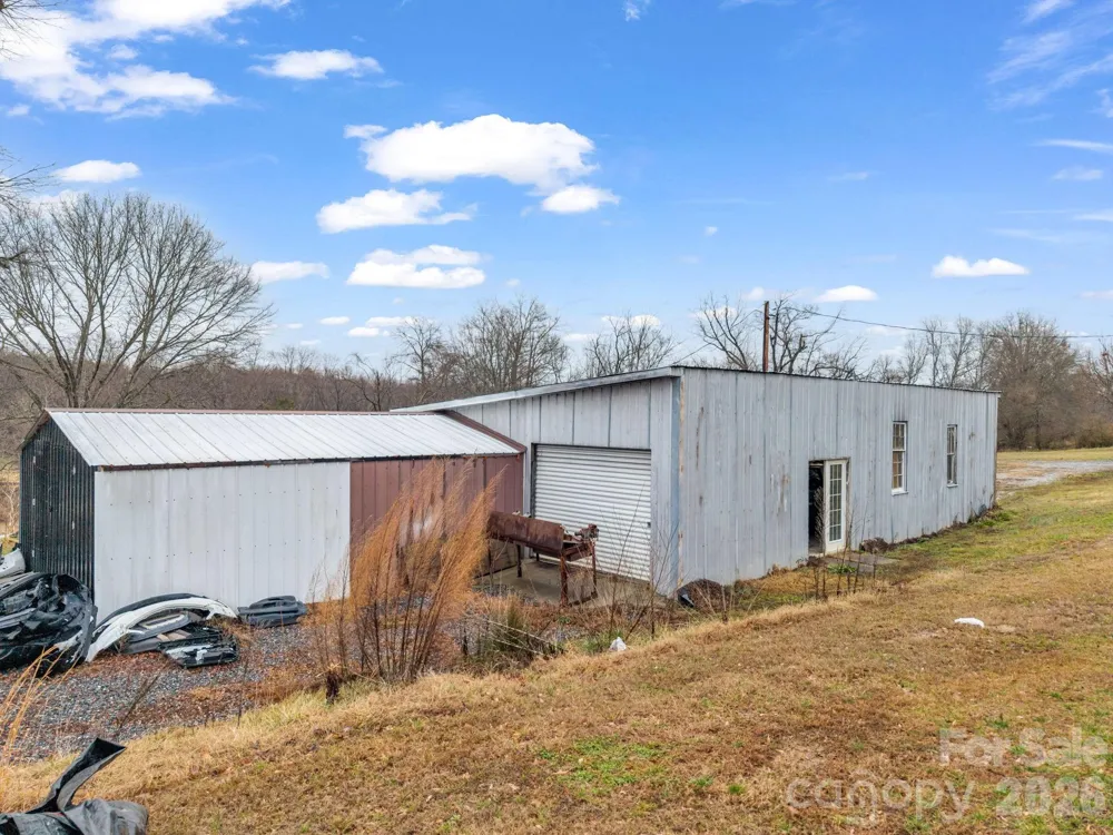 827 Old Henrietta Road Forest City, NC 28043