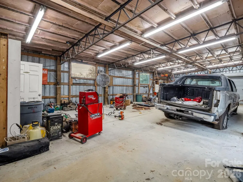 827 Old Henrietta Road Forest City, NC 28043