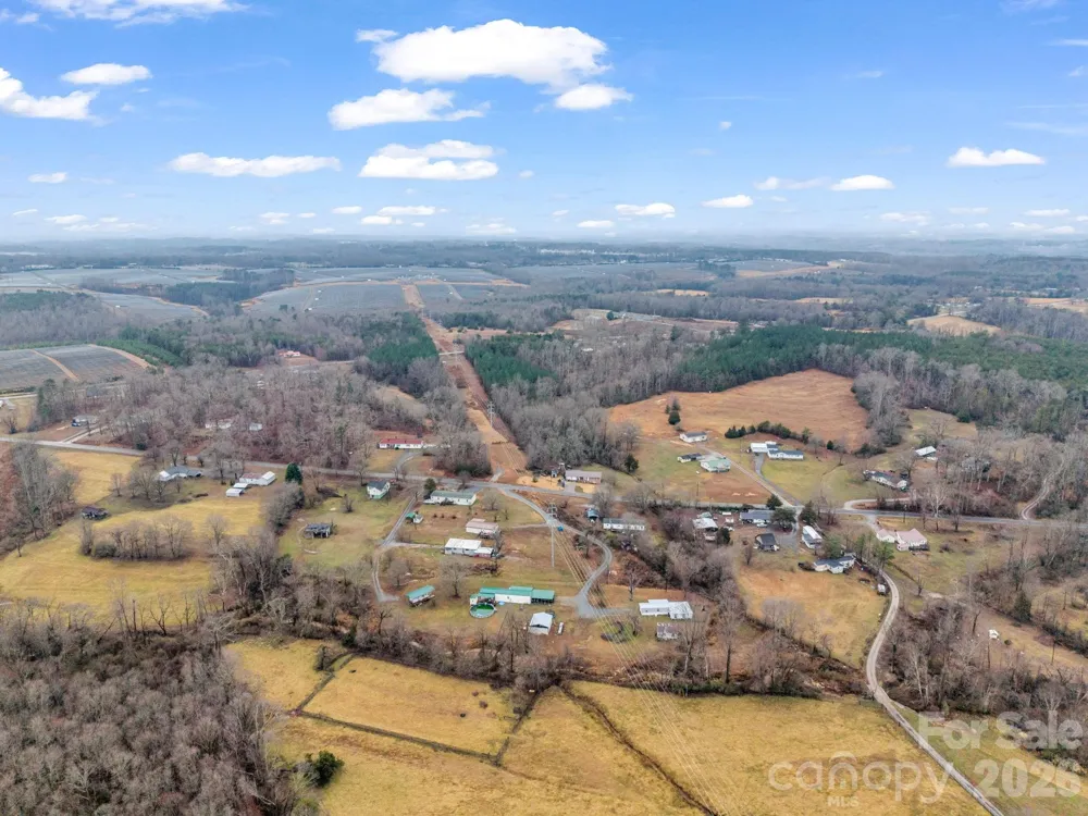 827 Old Henrietta Road Forest City, NC 28043