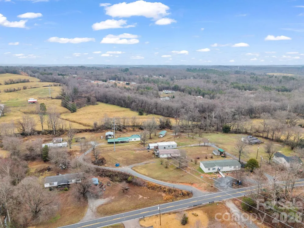 827 Old Henrietta Road Forest City, NC 28043