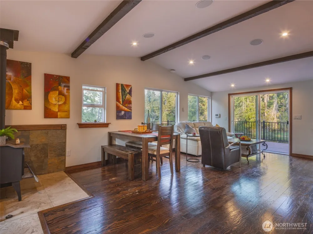 5440 E Grapeview Loop Road Allyn, WA 98524