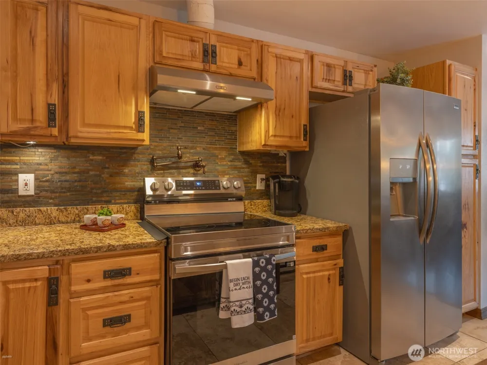 5440 E Grapeview Loop Road Allyn, WA 98524