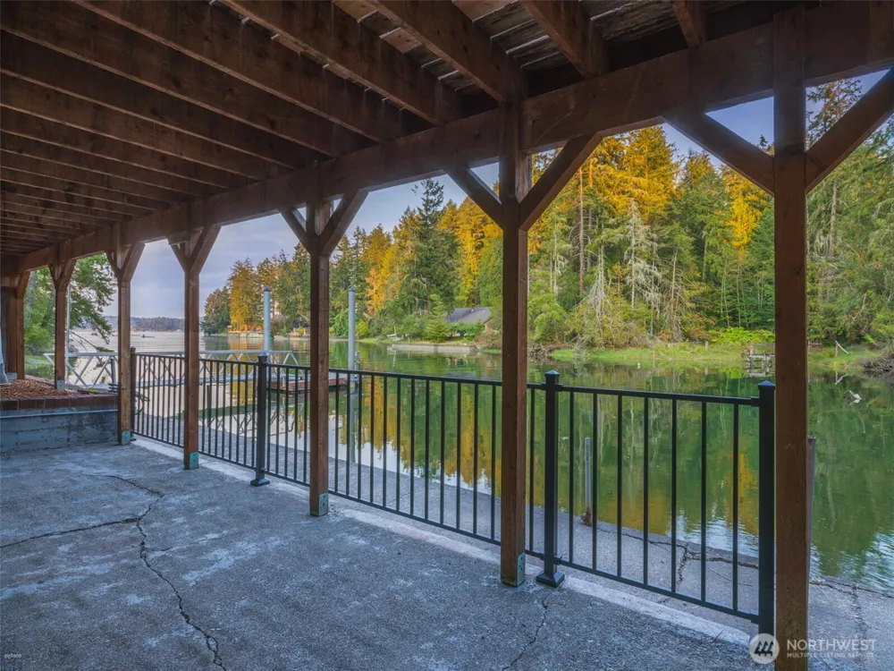 5440 E Grapeview Loop Road Allyn, WA 98524