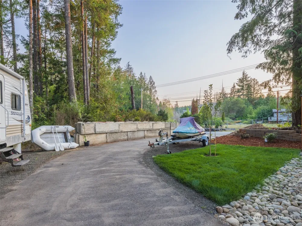 5440 E Grapeview Loop Road Allyn, WA 98524