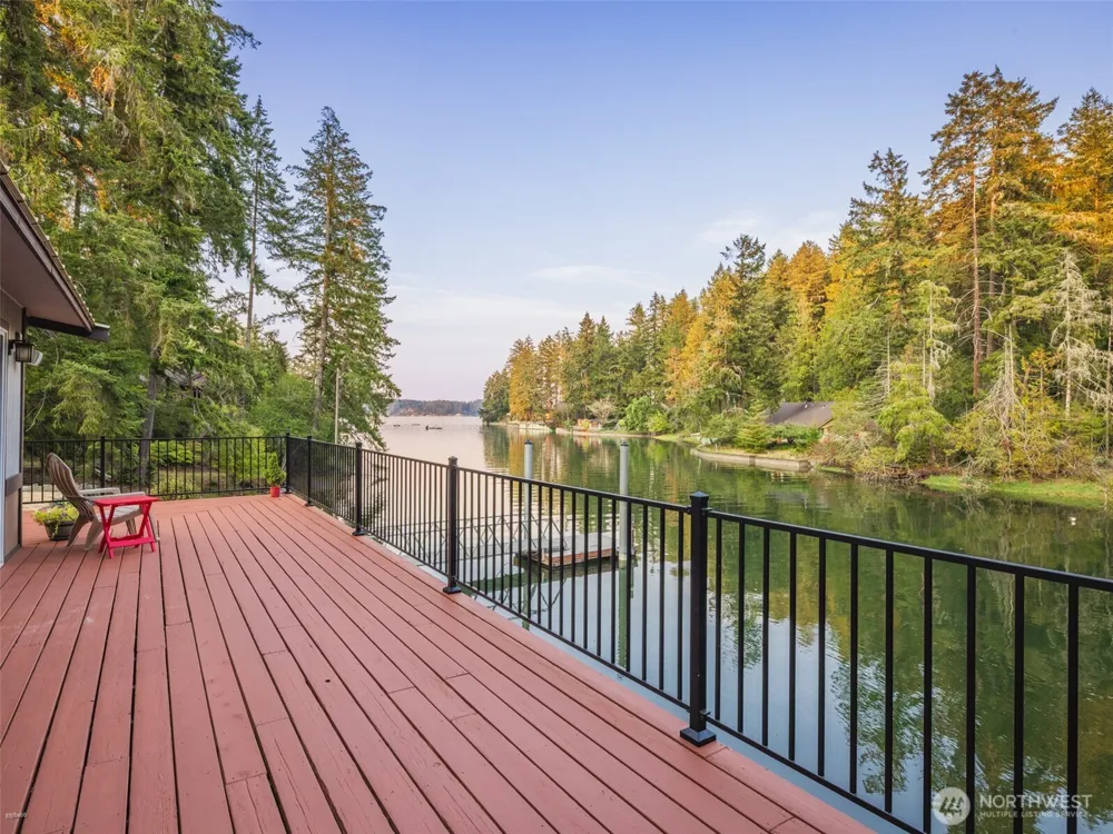 5440 E Grapeview Loop Road Allyn, WA 98524