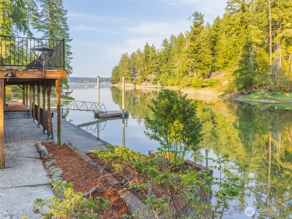 5440 E Grapeview Loop Road Allyn, WA 98524