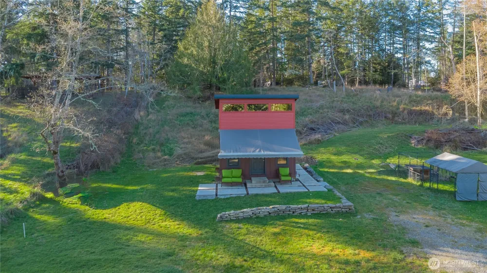 826 E Herron Blvd NW Lakebay, WA 98349