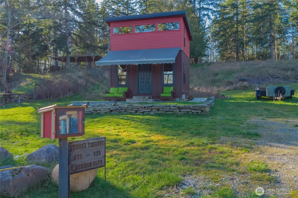826 E Herron Blvd NW Lakebay, WA 98349