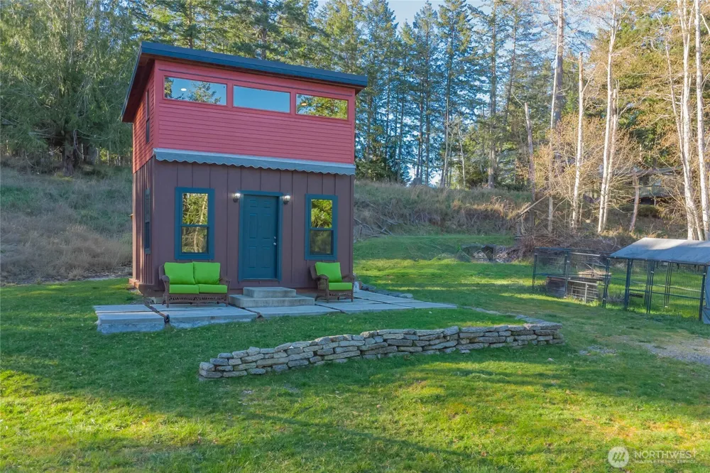 826 E Herron Blvd NW Lakebay, WA 98349