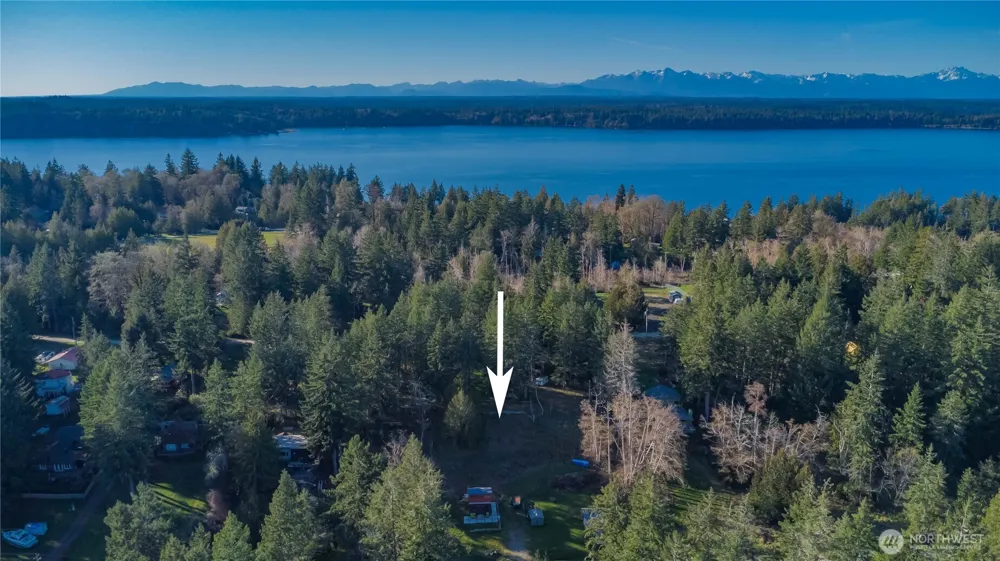 826 E Herron Blvd NW Lakebay, WA 98349