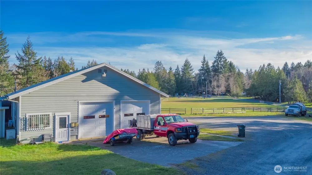 826 E Herron Blvd NW Lakebay, WA 98349