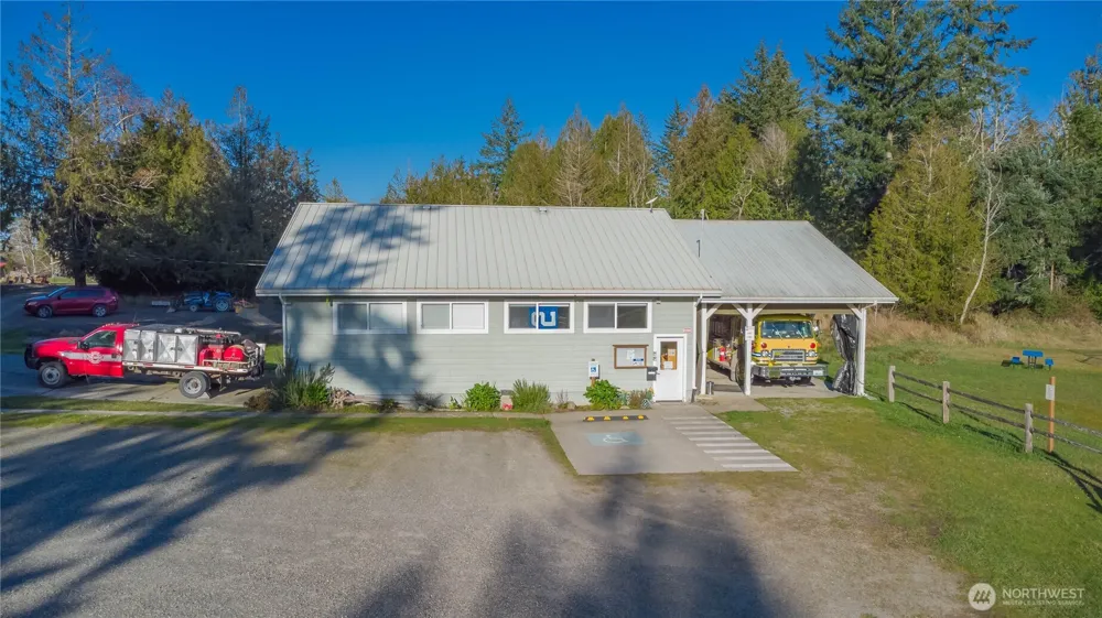 826 E Herron Blvd NW Lakebay, WA 98349