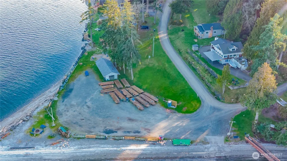 826 E Herron Blvd NW Lakebay, WA 98349