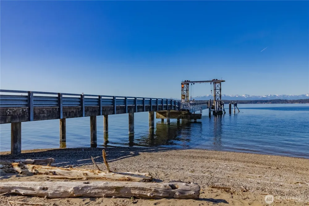 826 E Herron Blvd NW Lakebay, WA 98349