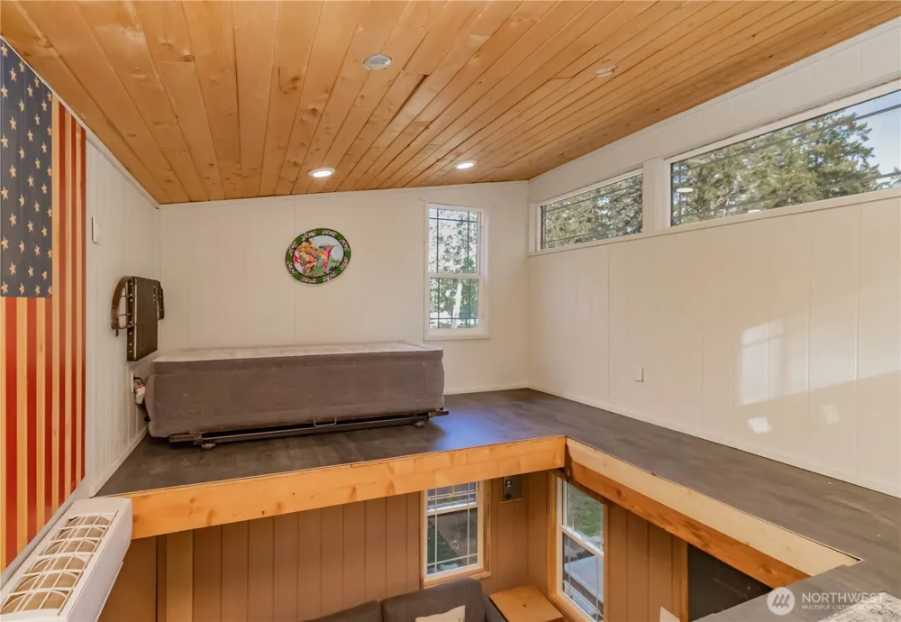 826 E Herron Blvd NW Lakebay, WA 98349