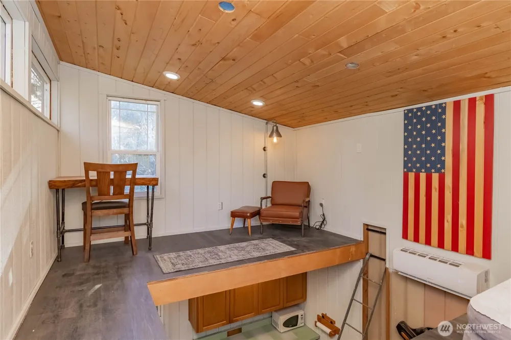 826 E Herron Blvd NW Lakebay, WA 98349
