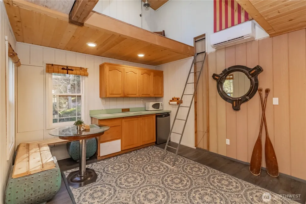 826 E Herron Blvd NW Lakebay, WA 98349
