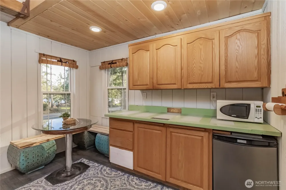 826 E Herron Blvd NW Lakebay, WA 98349