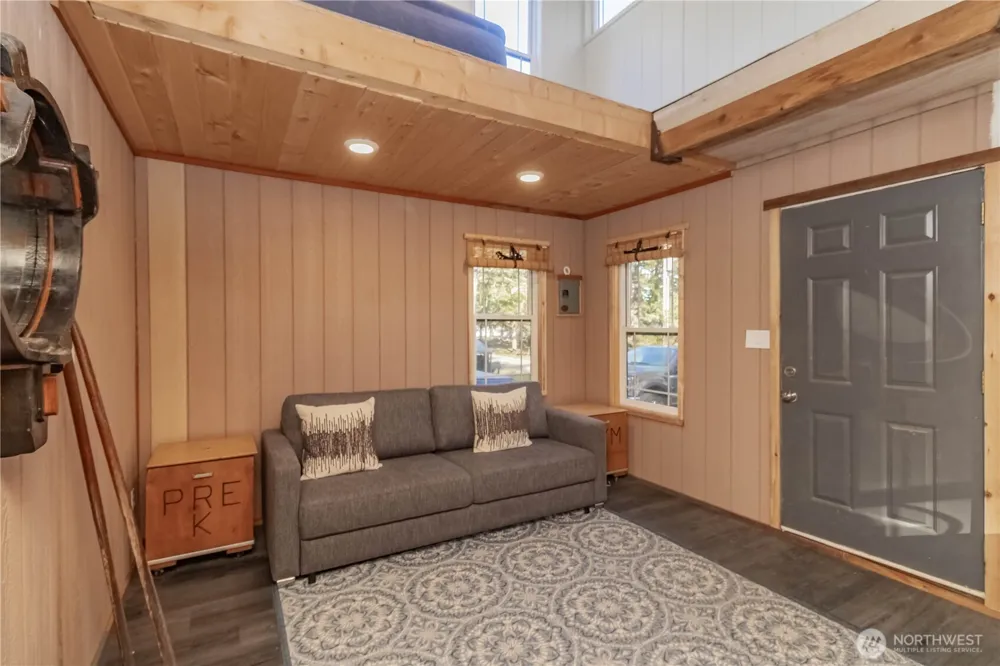 826 E Herron Blvd NW Lakebay, WA 98349