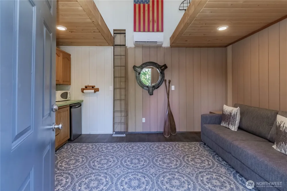 826 E Herron Blvd NW Lakebay, WA 98349