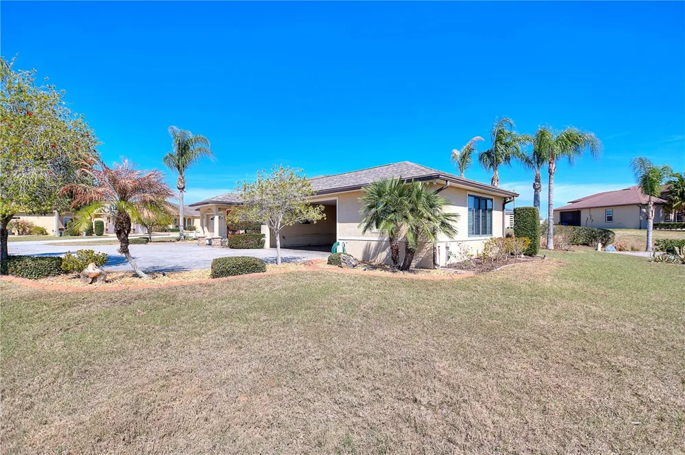 561 MEANDERING WAY Polk City, FL 33868