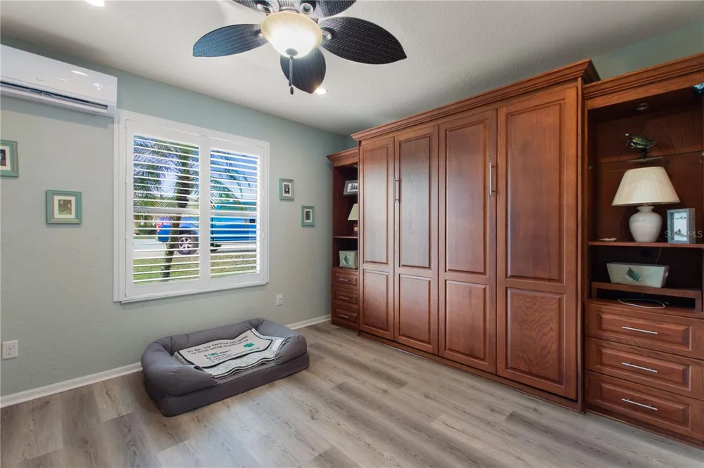 561 MEANDERING WAY Polk City, FL 33868