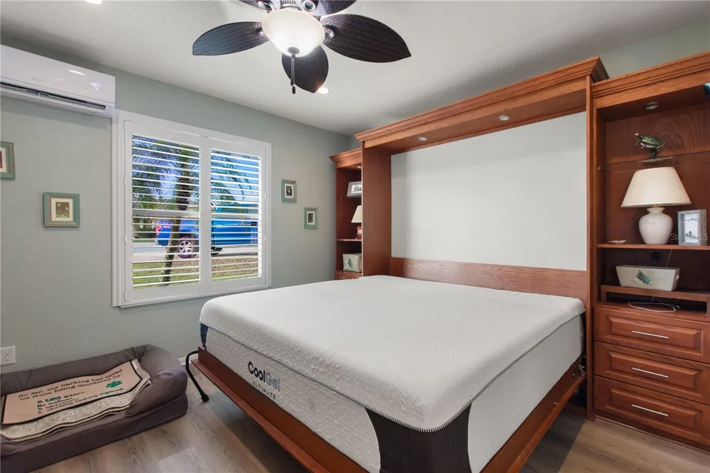 561 MEANDERING WAY Polk City, FL 33868