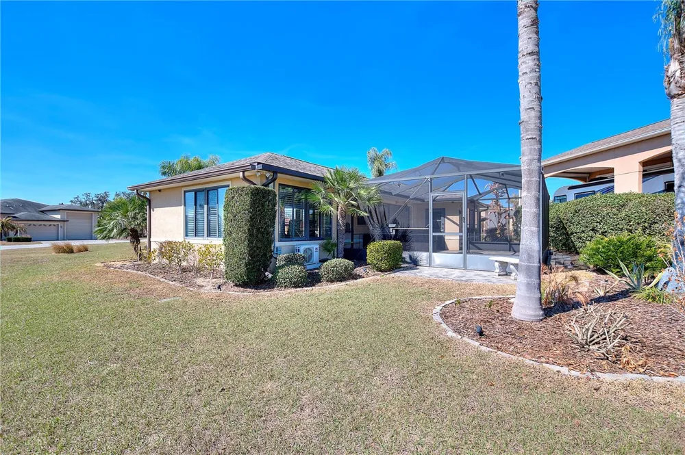 561 MEANDERING WAY Polk City, FL 33868