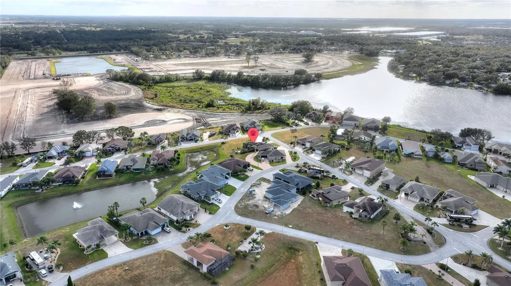 561 MEANDERING WAY Polk City, FL 33868