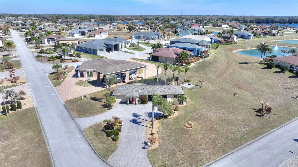 561 MEANDERING WAY Polk City, FL 33868