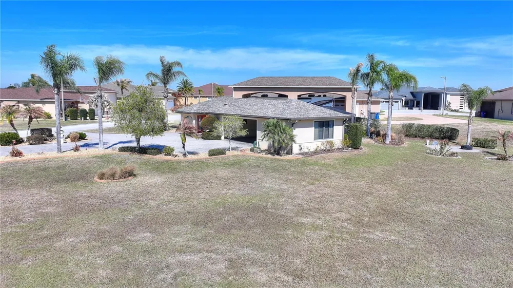 561 MEANDERING WAY Polk City, FL 33868