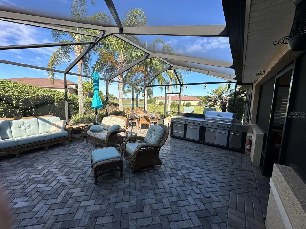 561 MEANDERING WAY Polk City, FL 33868