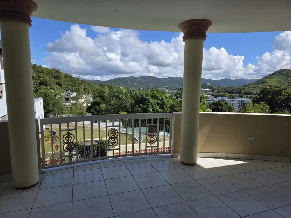 17 DEL RECREO Caguas, PR 00725