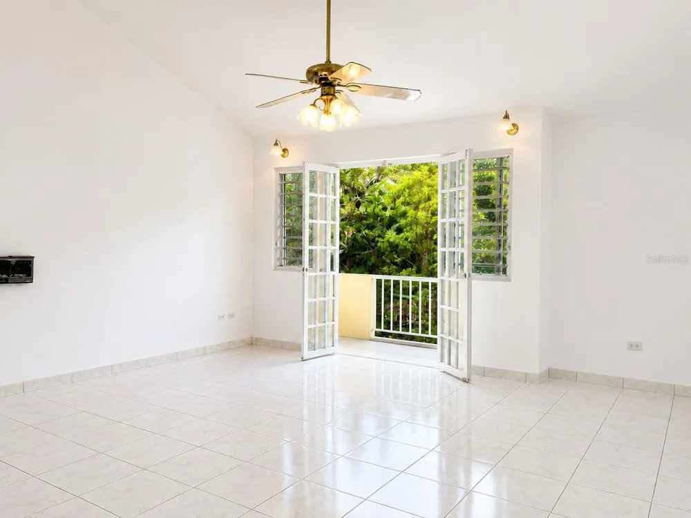 17 DEL RECREO Caguas, PR 00725