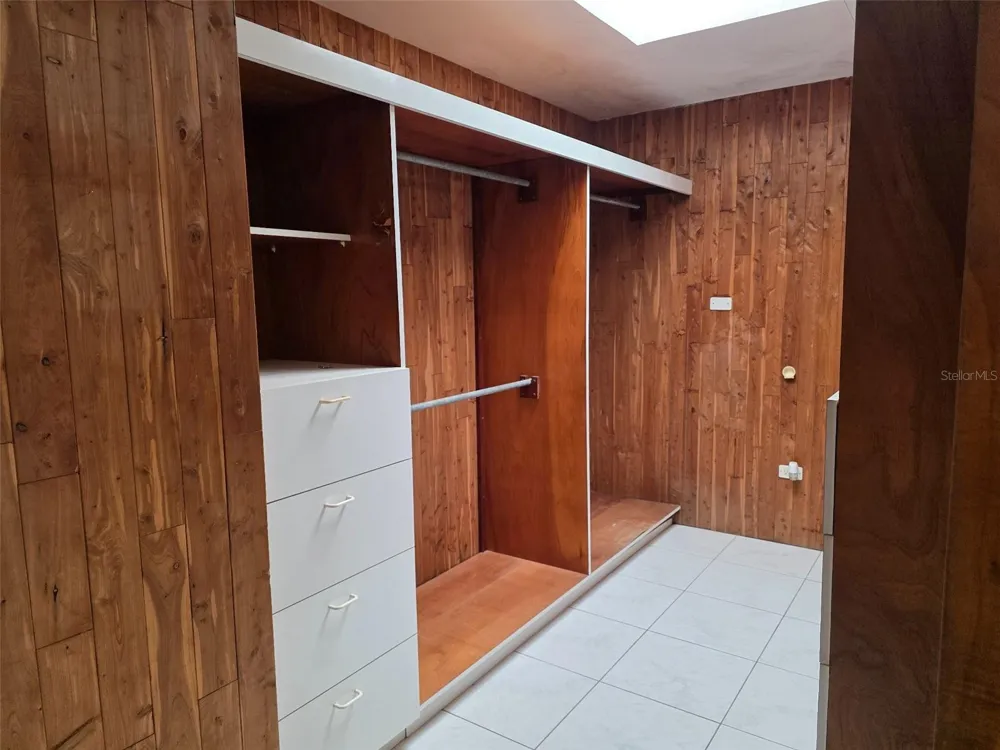 17 DEL RECREO Caguas, PR 00725