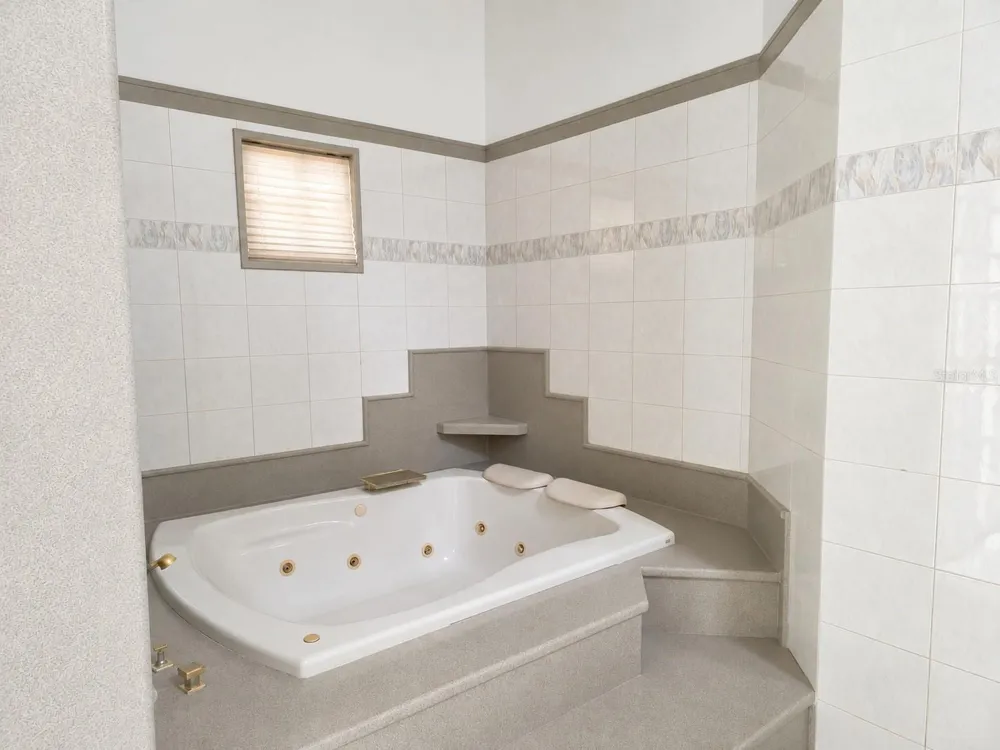 17 DEL RECREO Caguas, PR 00725
