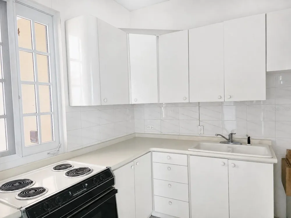 17 DEL RECREO Caguas, PR 00725