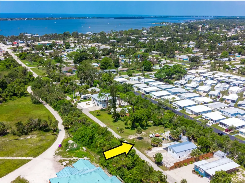 240 RIVERVIEW AVENUE Englewood, FL 34223
