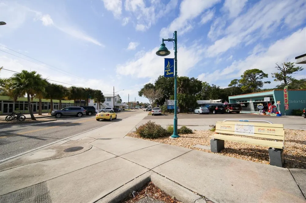 240 RIVERVIEW AVENUE Englewood, FL 34223
