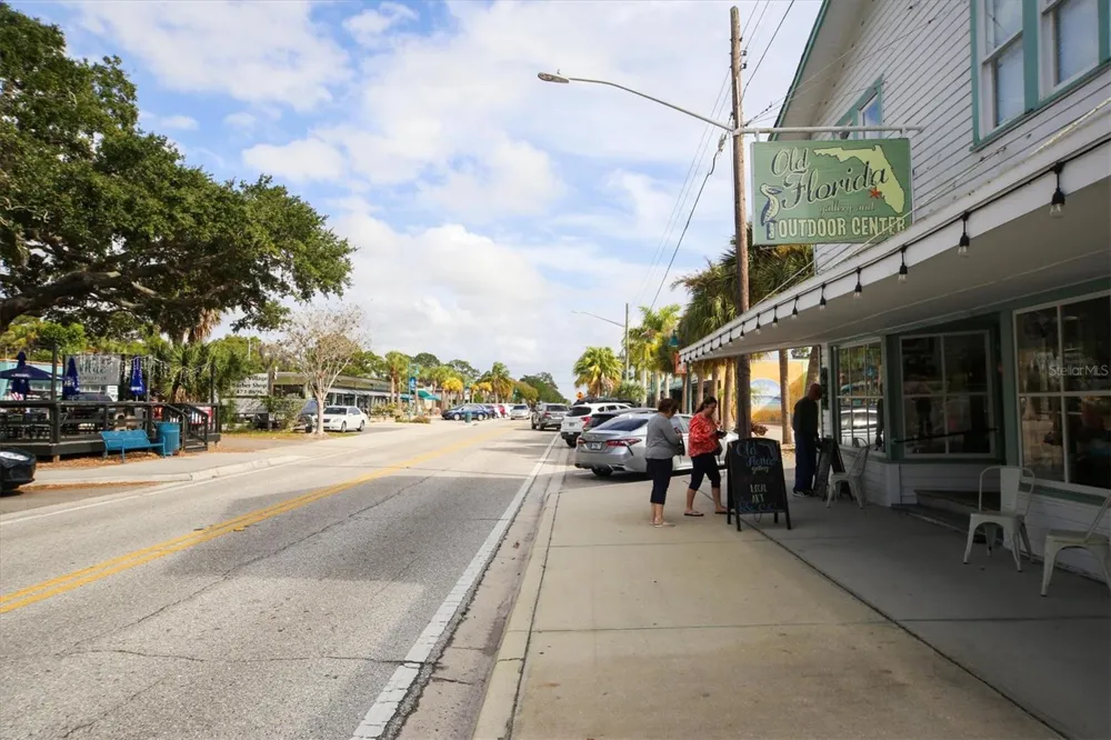 240 RIVERVIEW AVENUE Englewood, FL 34223
