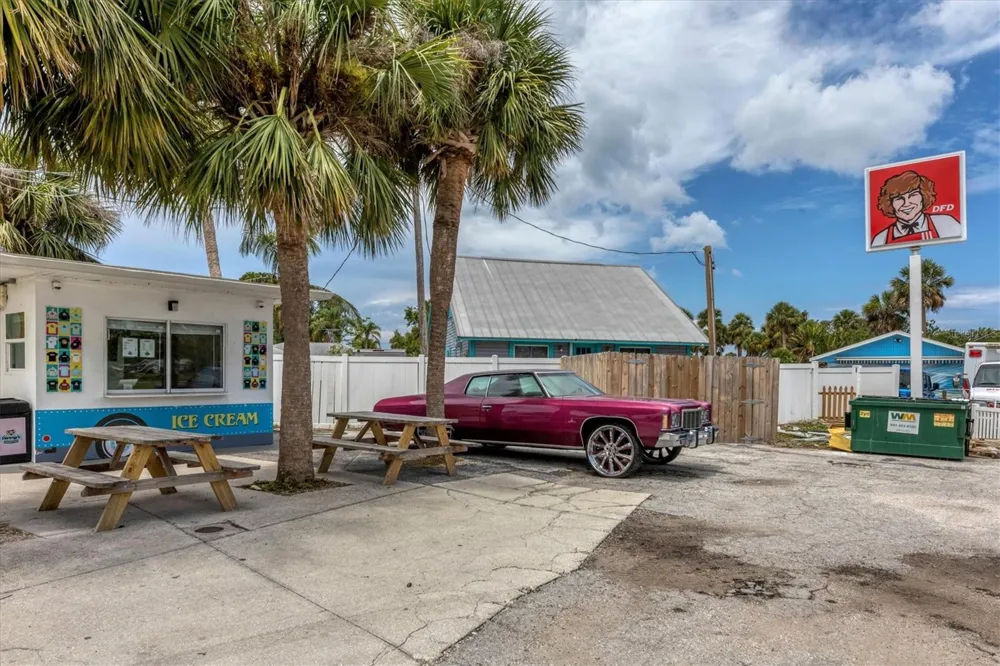 240 RIVERVIEW AVENUE Englewood, FL 34223