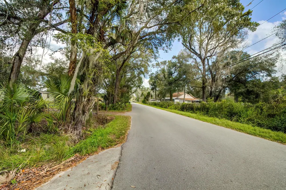 14902 DEAD RIVER ROAD Thonotosassa, FL 33592