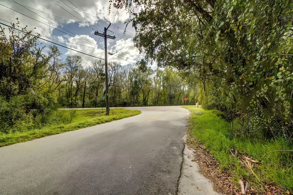 14902 DEAD RIVER ROAD Thonotosassa, FL 33592