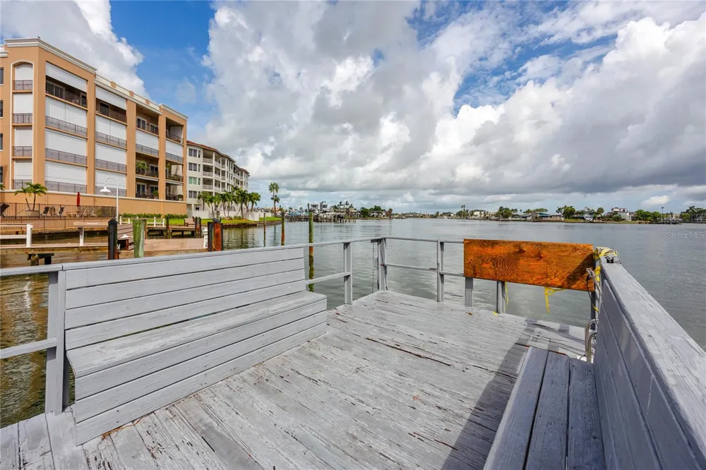 282 TREASURE ISLAND CAUSEWAY #12 Treasure Island, FL 33706