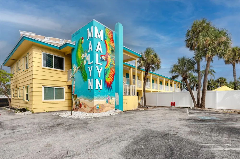 282 TREASURE ISLAND CAUSEWAY #12 Treasure Island, FL 33706
